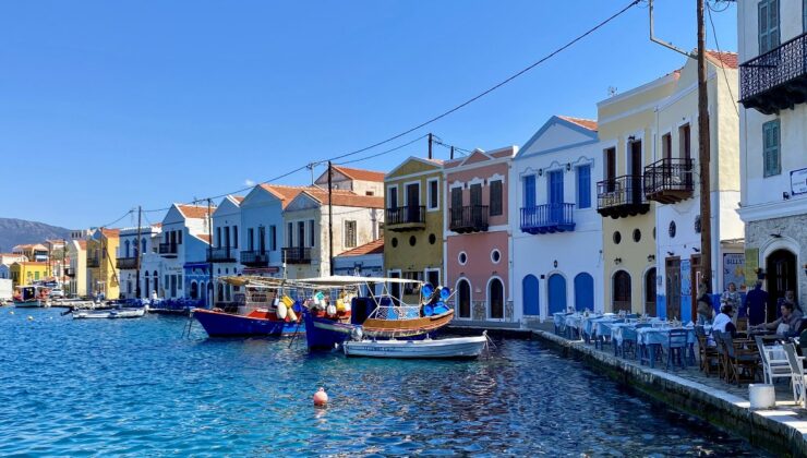 Türkiye’den Yunan adalarına 1,1 milyon turist gitti