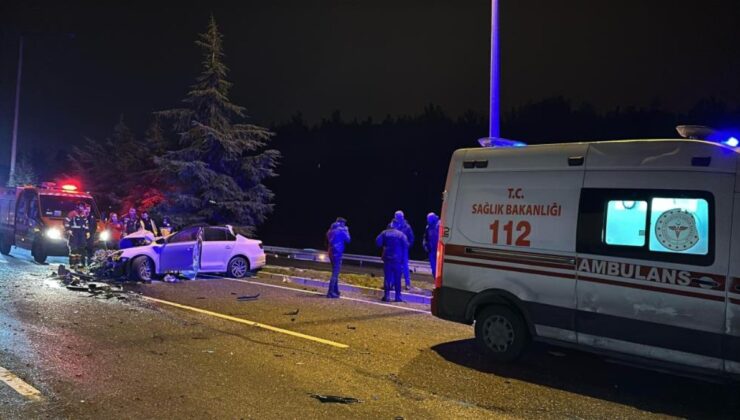 Uşak’ta kazada hurdaya dönen otomobilin sürücüsü öldü