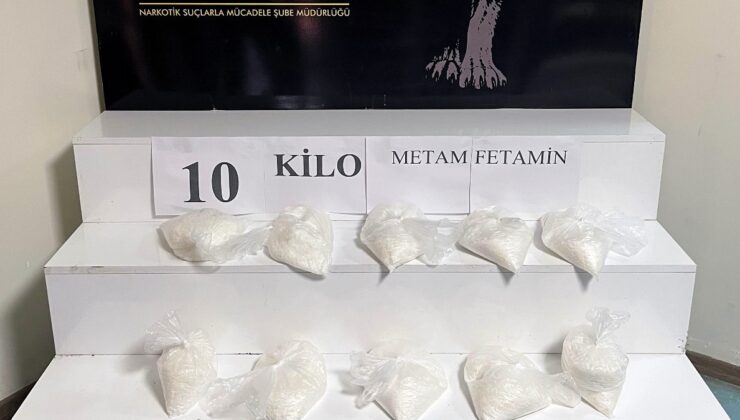 Adana’da 10 kilo uyuşturucu ile yakalandı: Şeker sanıyordum