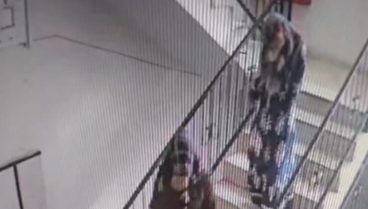 Adana’da apartmana giren hırsızlar kamerada