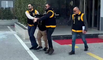 Adana’da evi terk eden sevgilisine kurşun yağdırdı