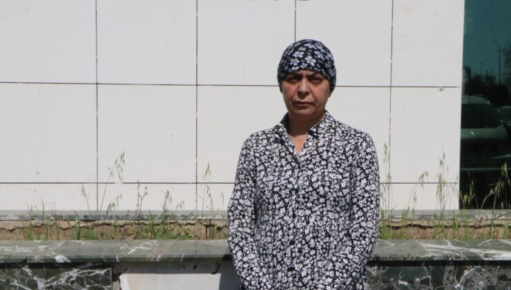 Adana’da oğlu öldürülen anne, sanığı savundu