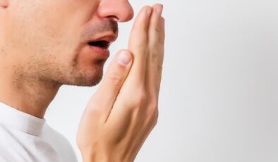 Ağız kokusunun nedenleri ve çözüm yolları