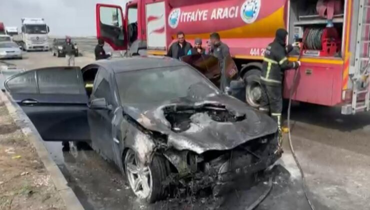 Aksaray’da seyir halindeki otomobilde yangın