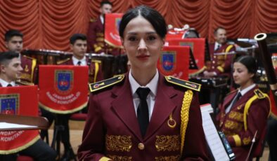 Ankara’da jandarma bandosunun solisti Büşra astsubay: Bu bir tutku