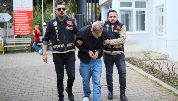 Antalya’da babasını 5 bıçak darbesiyle öldürdü