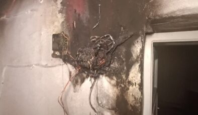 Antalya’da elektrik sayacı bomba gibi patladı