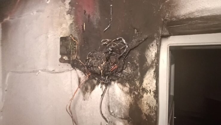 Antalya’da elektrik sayacı bomba gibi patladı