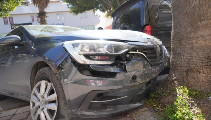 Antalya’da halk otobüsü 4 araca çarptı: Ortalık savaş alanına döndü