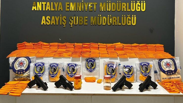 Antalya’da iş yerine kurşun yağdırdılar, polisten kaçamadılar