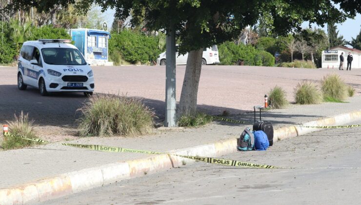 Antalya’da yol kenarına bırakılan valiz ve çantada bomba paniği