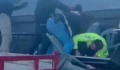 Aydın’da kavgayı ayıran polise saldırı anı kamerada