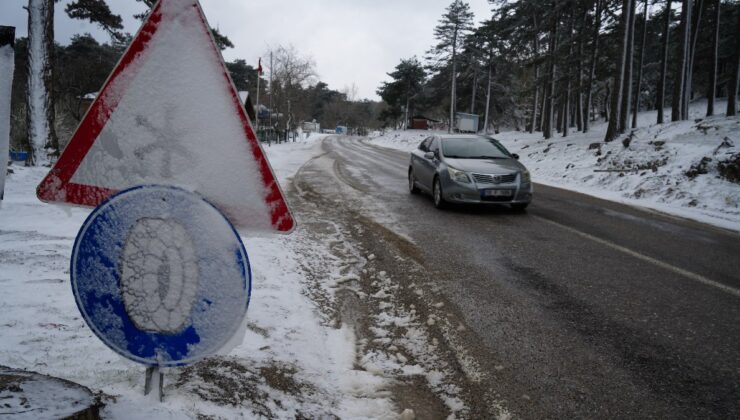 Balıkesir Kaz Dağları’nda kar yağışı