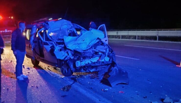 Bolu’da otomobil tıra çarptı: 1 ölü