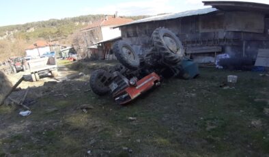 Bolu’da traktör devrildi: Sürücüsü yaralandı