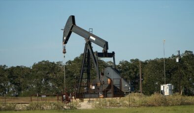 Brent petrol, 70 dolar bandında denge arıyor