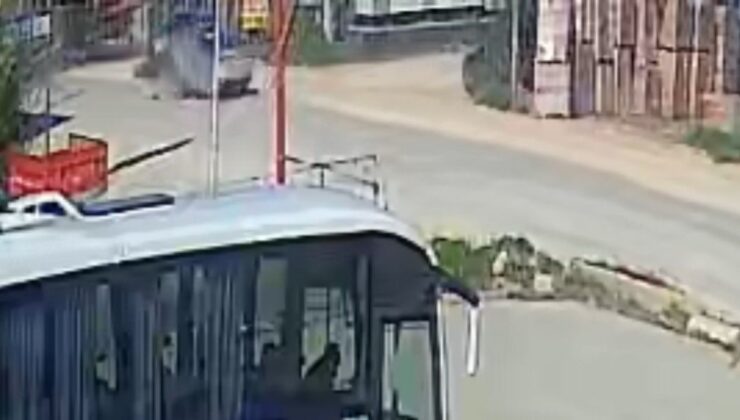 Bursa’da motosiklet sürücüsü metrelerce savruldu