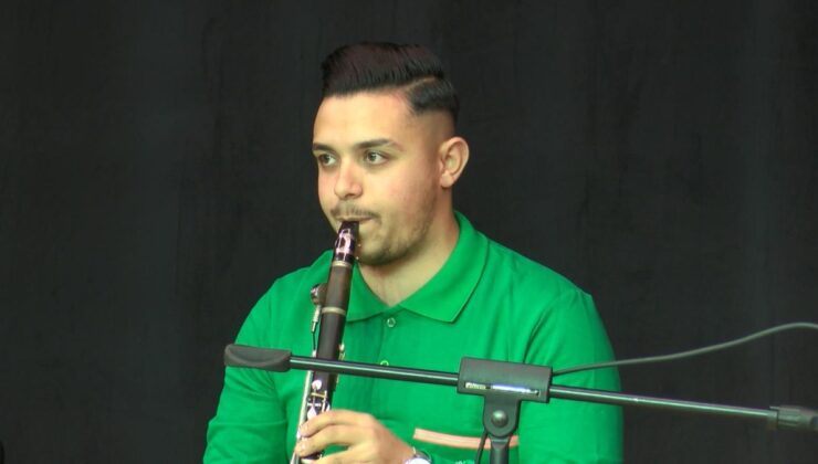 Bursa’da temizlik görevlilerinden konser