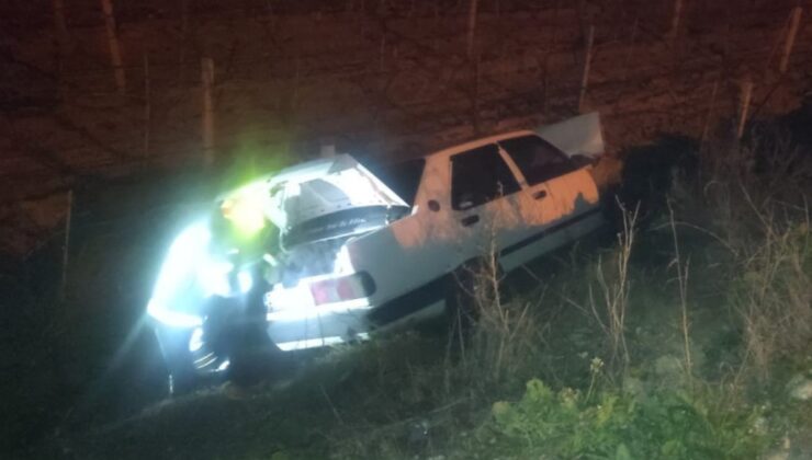 Denizli’de otomobilin traktöre arkadan çarptığı kazada 2 kişi yaralandı