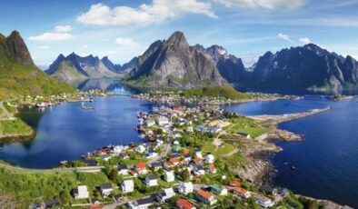 Dünyanın en mutlu ülkeleri açıklandı: Zirve bu yıl da değişmedi