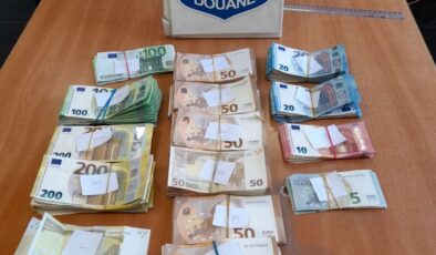 Edirne’de buzdolabına sakladığı 62 bin 770 euro gümrükte yakalandı