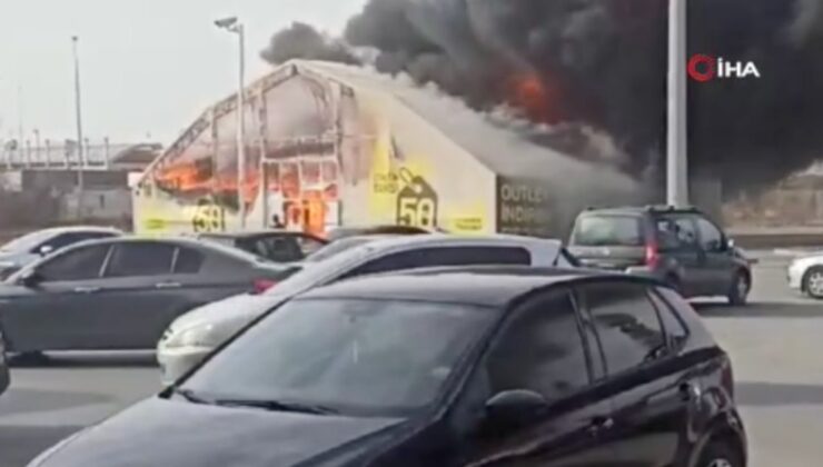 Edirne’de mobilya satışı yapılan çadırda yangın