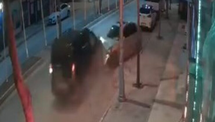 Elazığ’da otomobile çarpan hafif ticari aracın sürücüsü kaçtı