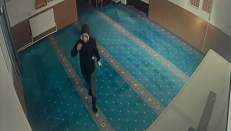 Eskişehir’de camide mevlitten kalan ikramı yiyip para çaldı