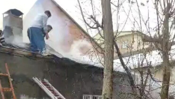 Hakkari’de korkutan ev yangını: Büyümeden söndürüldü