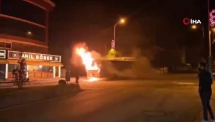 İstanbul’da halk otobüsünde yangın