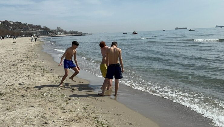 İstanbulluların sıcak havada deniz keyfi