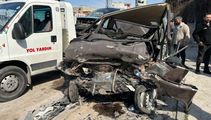 İzmir’de alkollü sürücü kazada hafif yaralandı