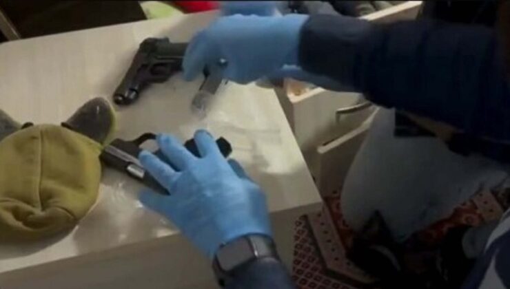 İzmir’de çok sayıda silah ve mühimmat ele geçirildi