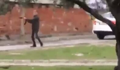 İzmir’de husumetli ailelerin bıçaklı kavgası