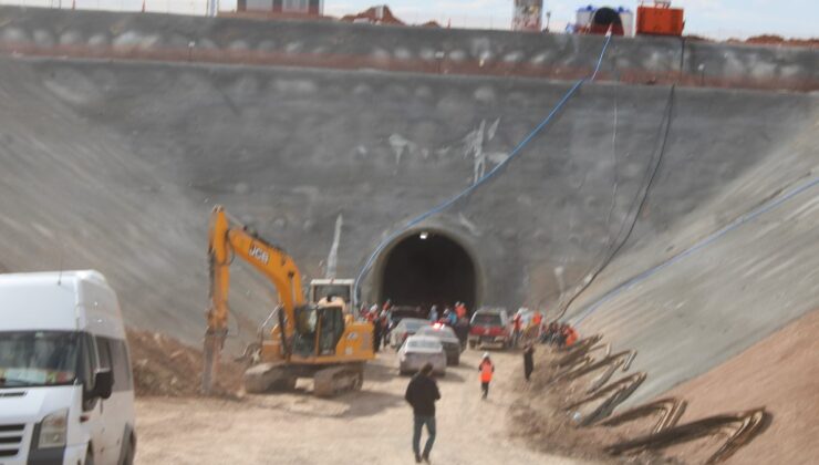 Kayseri’de hızlı tren şantiyesinde kaya düşmesi sonucu can kaybı