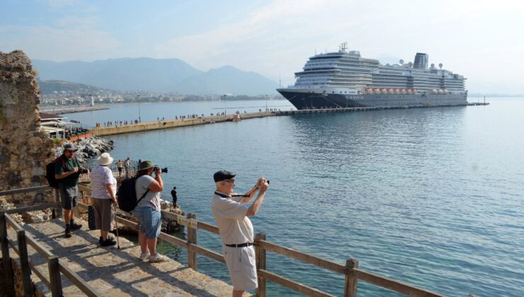 Kruvaziyerle gelen yolcu sayısında ocak-şubat rekoru kırıldı