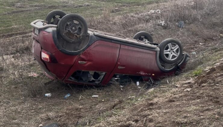 Kütahya’da kontrol çıkan araç takla attı: 4 yaralı