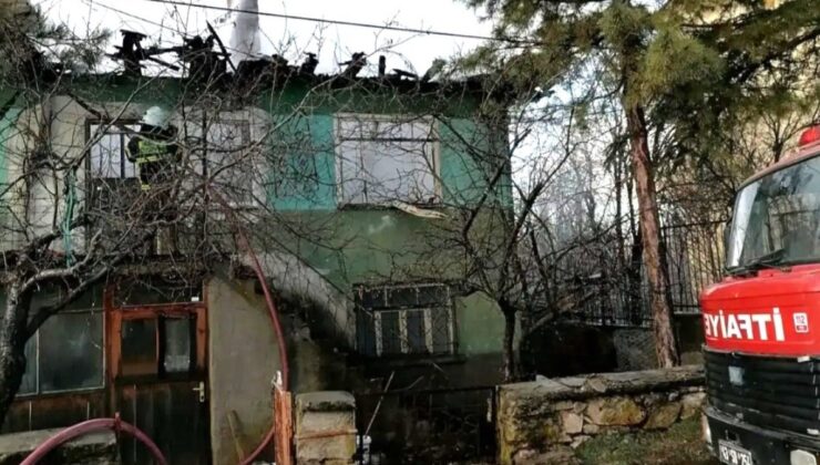 Kütahya’da köy evinde korkutan yangın