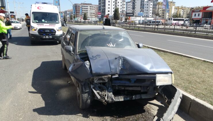 Malatya’da üç araçlı zincirleme kaza yaşandı