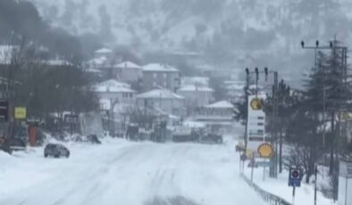 Mersin Sertavul geçidi  kar nedeniyle ulaşıma kapatıldı