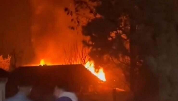 Sakarya’da komşu katili çocuk ile babasının yaşadığı evde şüpheli yangın