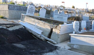 Samsun’da heyelanda mezarlar hasar gördü