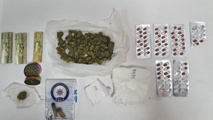 Samsun’da uyuşturucuları otomobil döşemesine zulaladılar