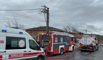 Tekirdağ’da bir evden alevler yükseldi