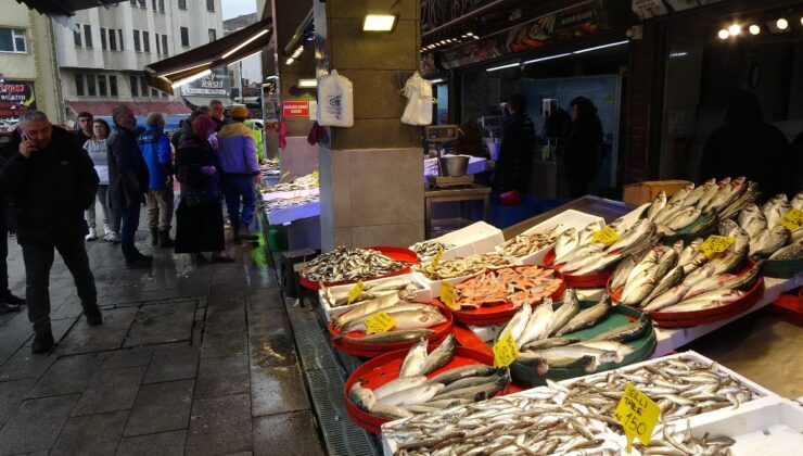 Trabzon’da balık tezgahları eski görüntüsünden uzak kaldı