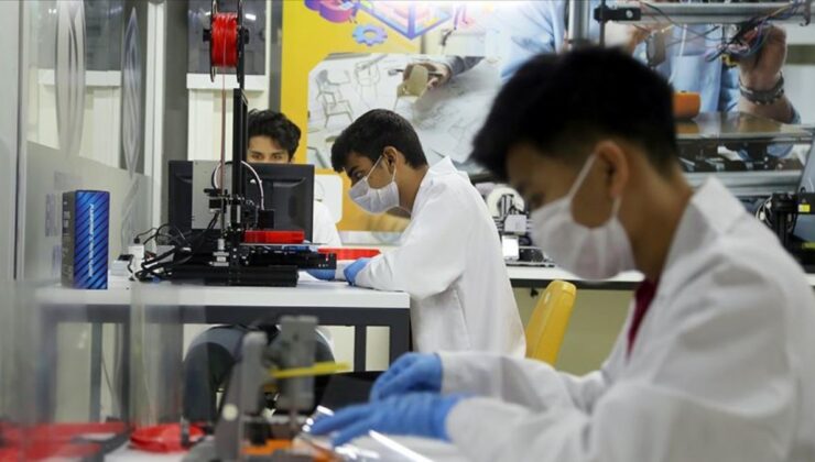 2024’te 300 bin yabancıya çalışma izni verildi