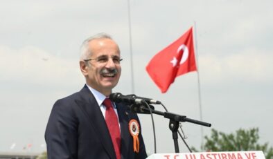 Abdulkadir Uraloğlu: İstanbul Havalimanı’nda üçlü pist operasyonu başlıyor