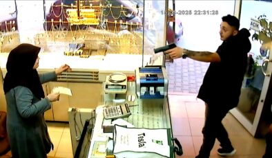 Adana’da acemi soyguncu çığlığı duyunca kaçtı