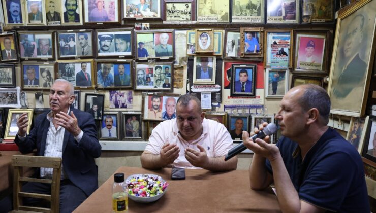 Adana’da ölüler kıraathanesinde bayram geleneği bozulmadı