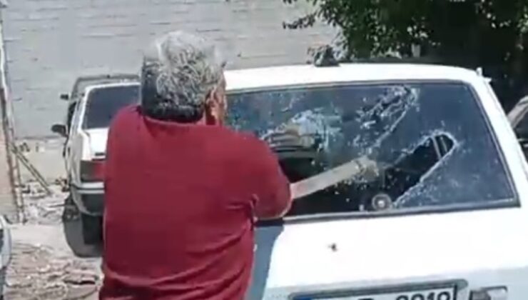 Adana’da otomobilinin camlarını indirdi
